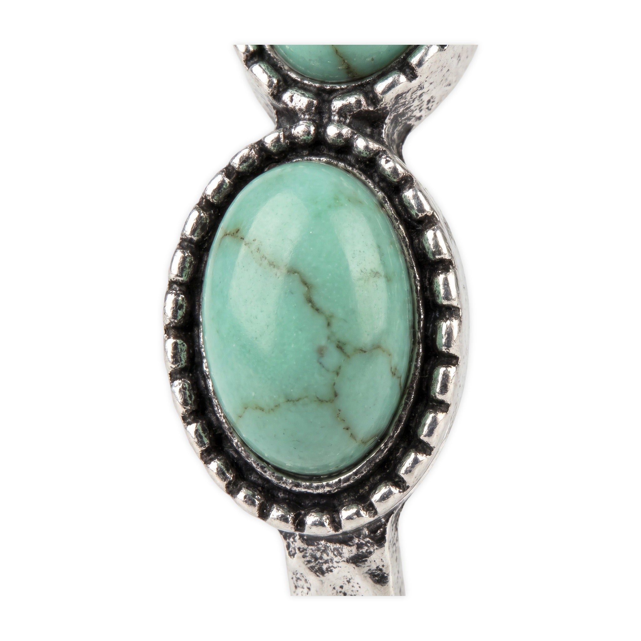 Close-up of the stone detail on Prairie Horizon Hoops.​
