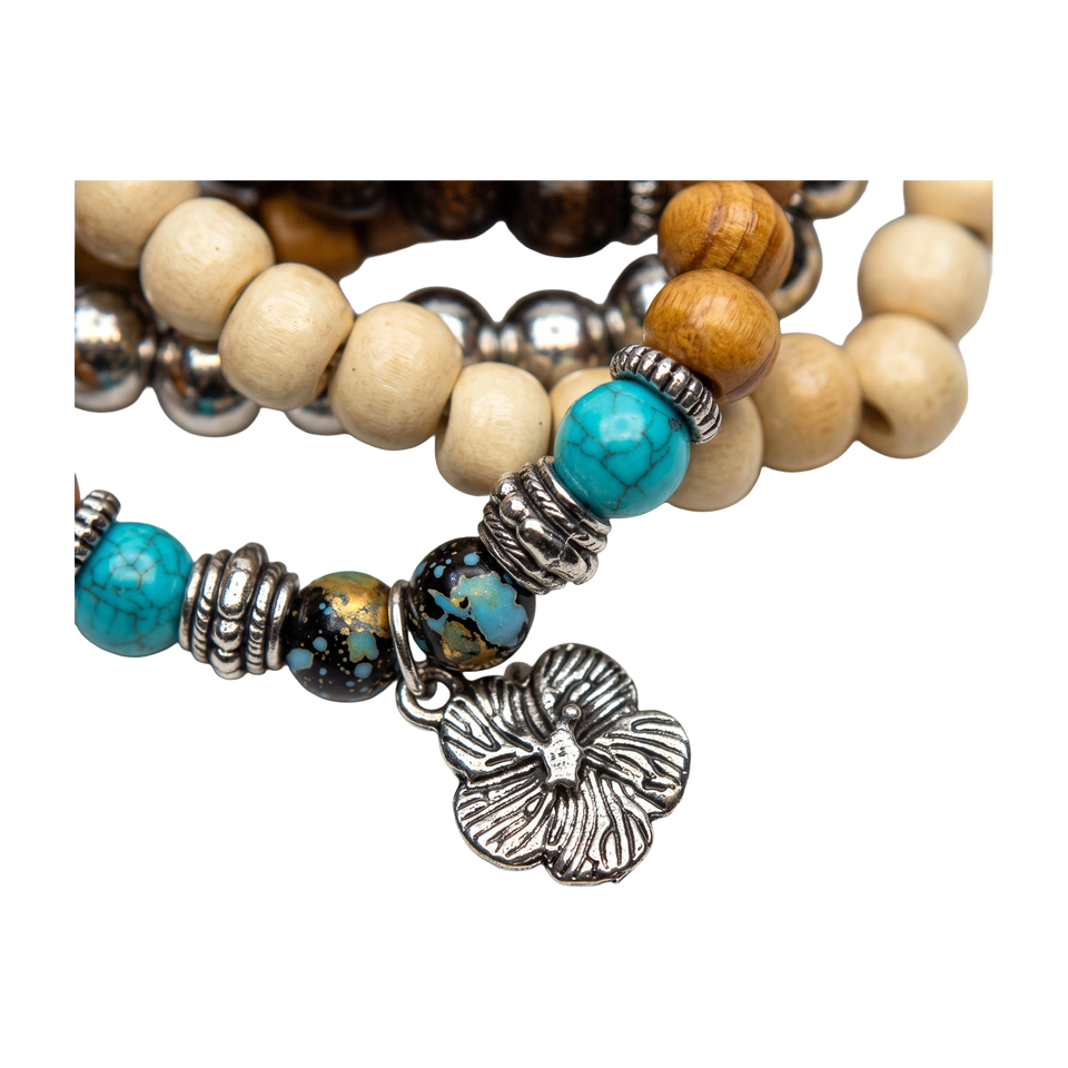 Close-up of the stone detail on Mesa Ridge Bracelet Set.​